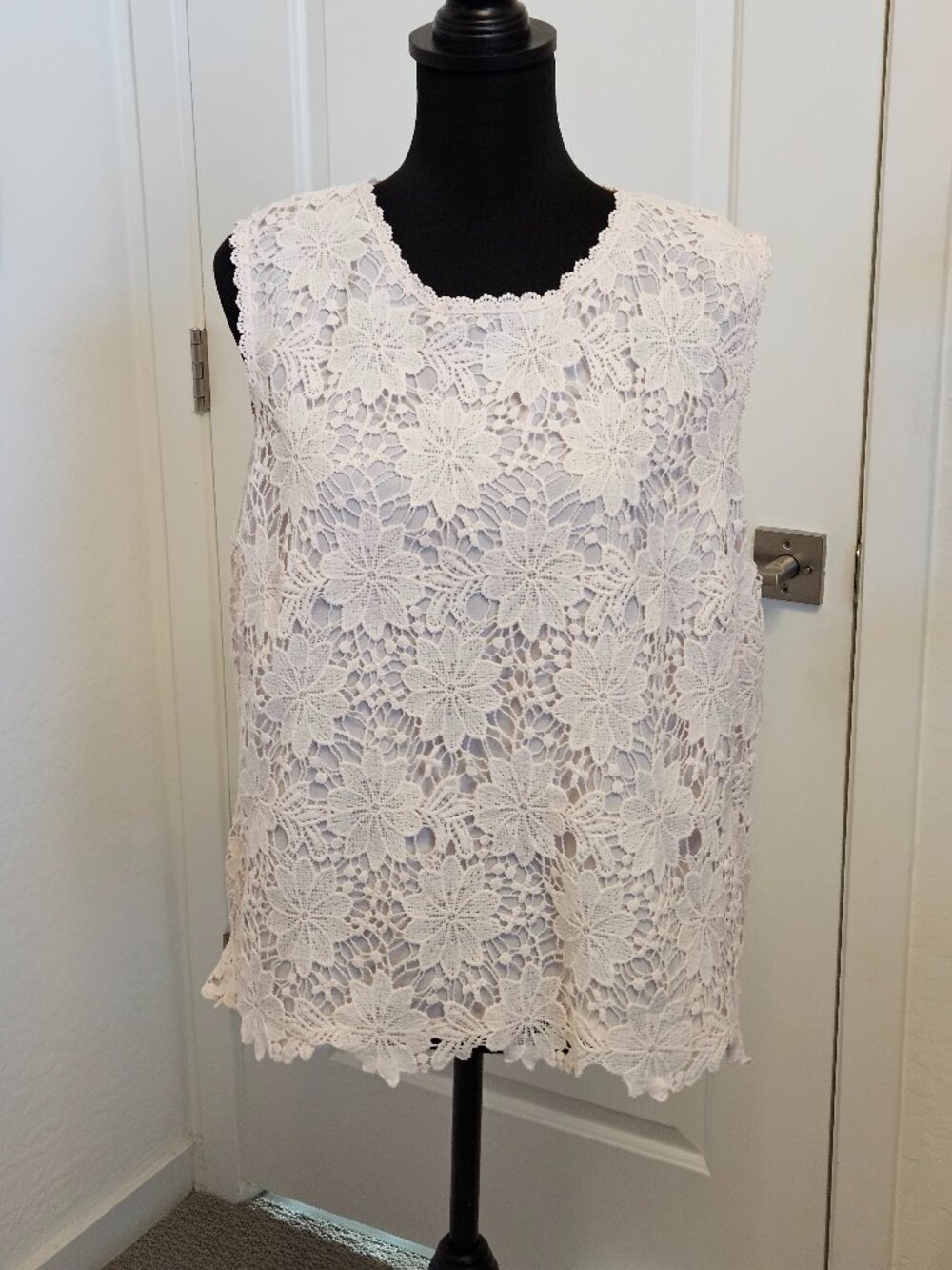 Charlie Paige's Pink Sleeveless Lined Flower Lace Women Top size XL